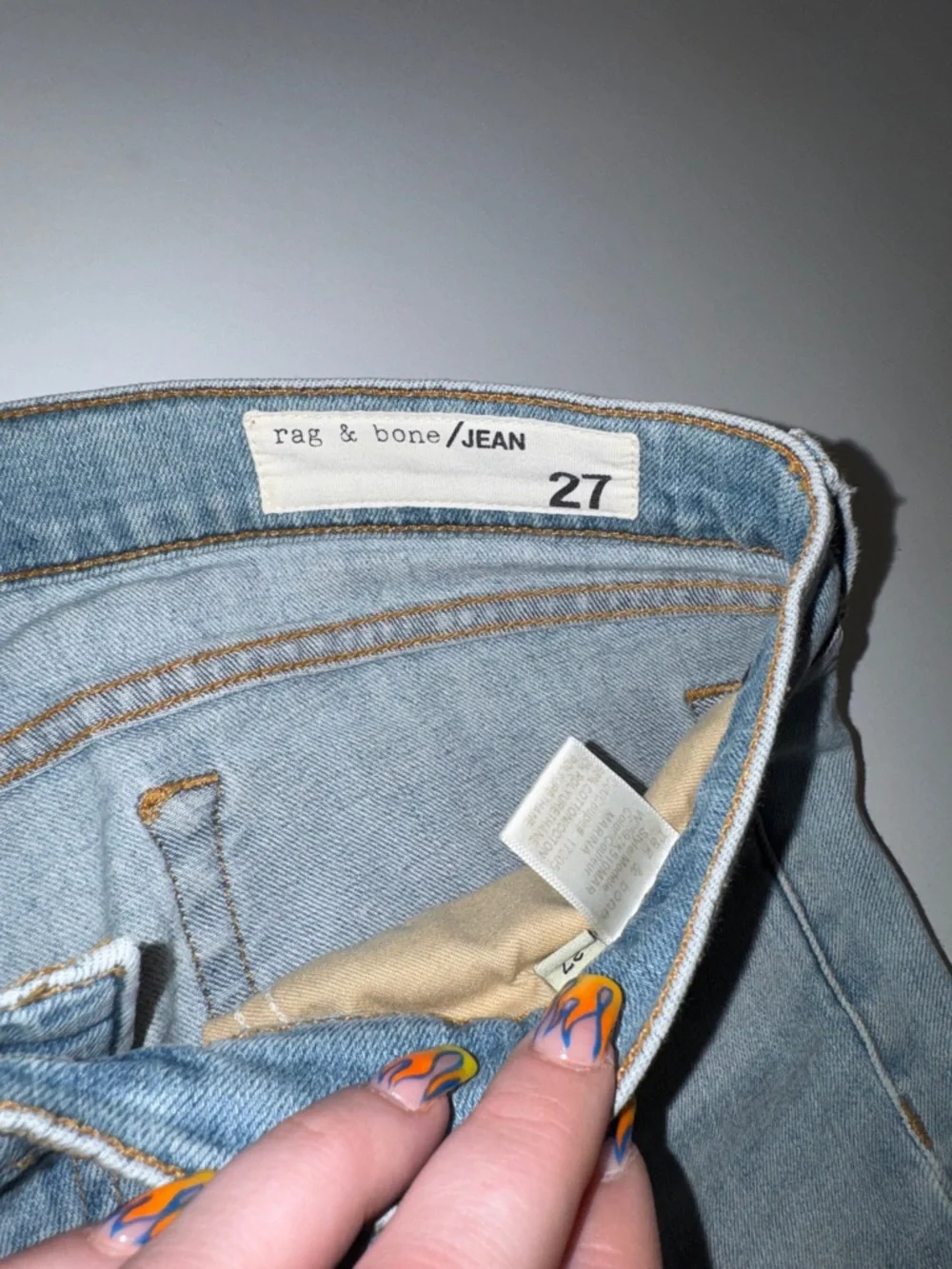 rag & bone Distressed Light Blue Denim “Dre Capris” Jeans size 27‎
